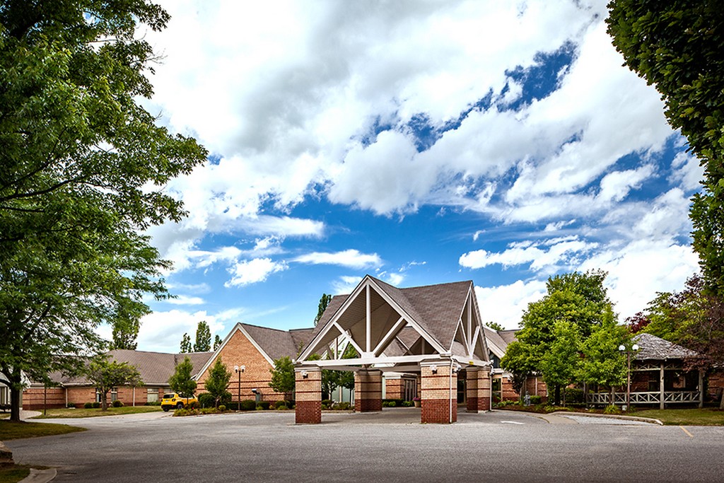 Chartwell-Kingsville-Retirement-Residence-1.jpg