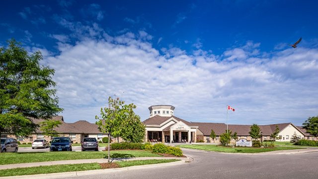 Chartwell-Oak-Park-LaSalle-Retirement-Residence-1.jpg