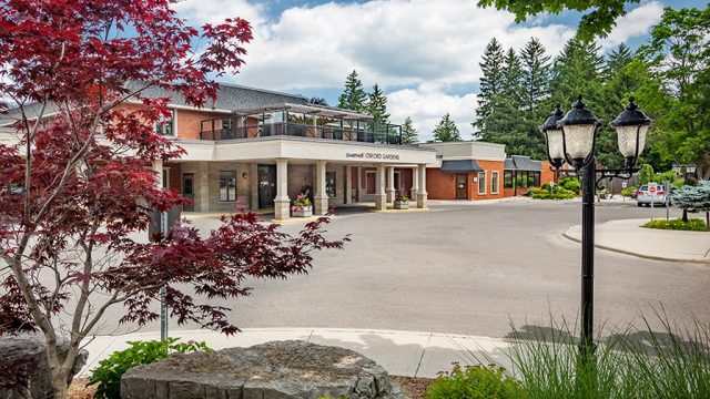Chartwell-Oxford-Gardens-Retirement-Residence-1.jpg