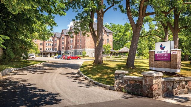 Chartwell-Riverside-Retirement-Residence-1.jpg