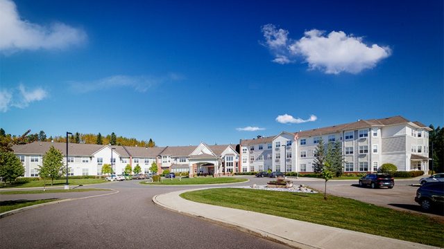 Chartwell-Thunder-Bay-Retirement-Residence-1.jpg