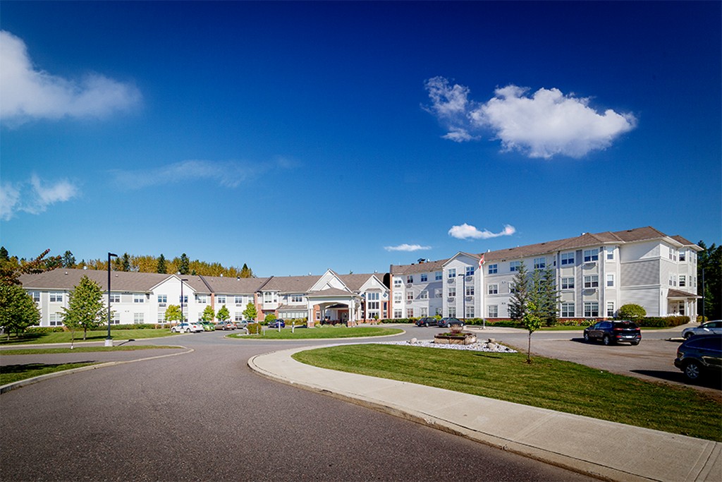 Chartwell-Thunder-Bay-Retirement-Residence-1.jpg