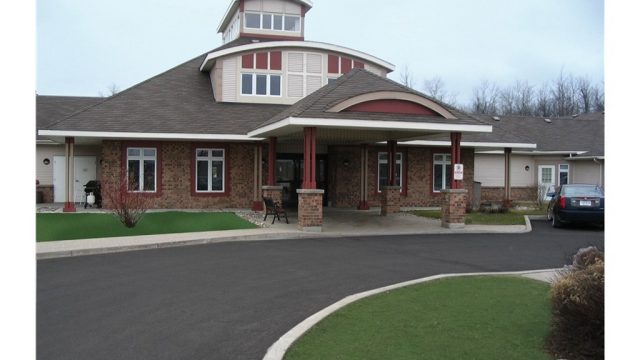 Chartwell-Van-Horne-Retirement-Residence-1.jpg