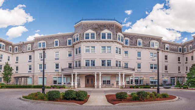 Chartwell-Wellington-Park-Retirement-Residence-1.jpg