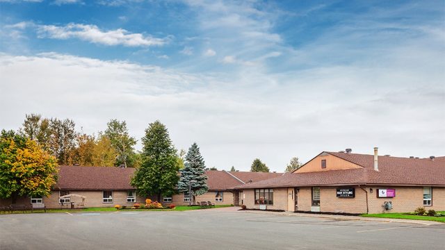 Chartwell-Westmount-on-William-Retirement-Residence-1.jpg