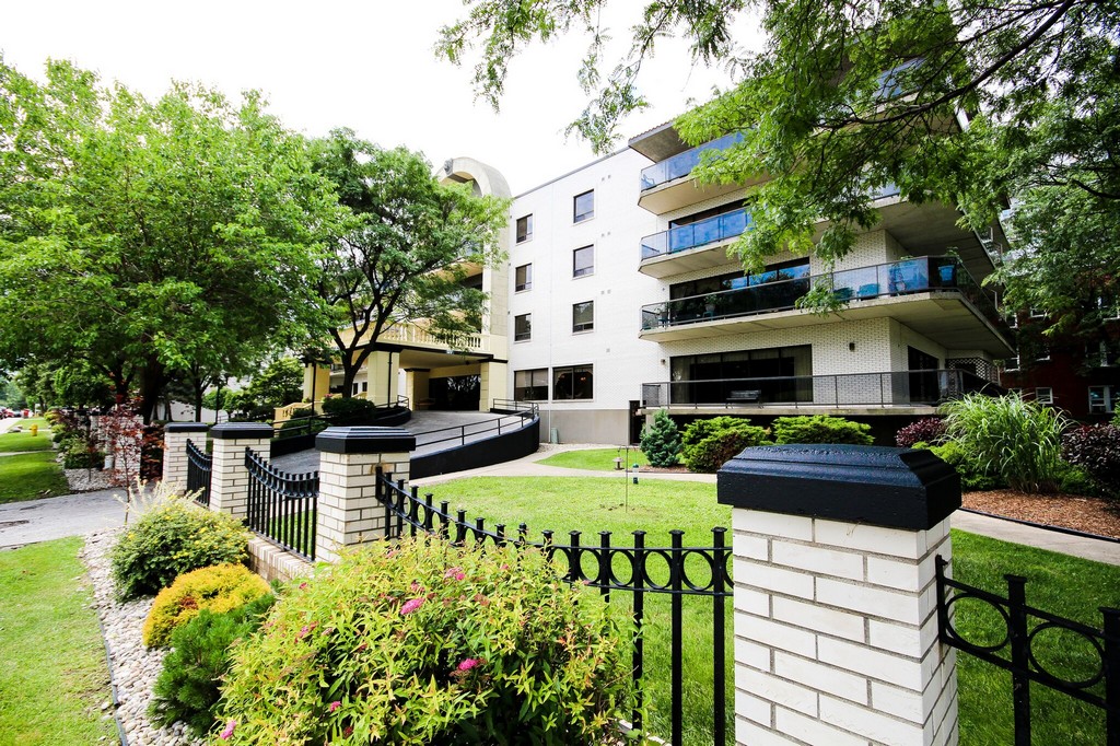 Devonshire-Retirement-Residence-1.jpg
