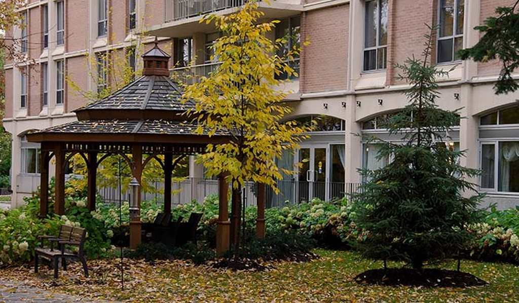 Revera_Leaside-1.jpg