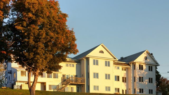 Sharbot-Lake-Residence-1.jpg