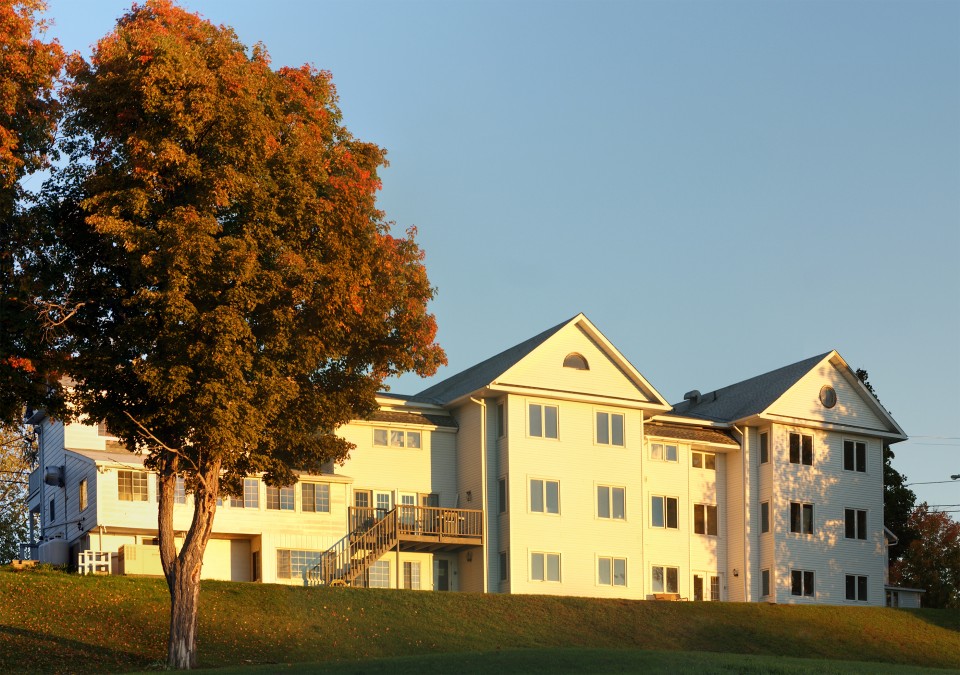 Sharbot-Lake-Residence-1.jpg