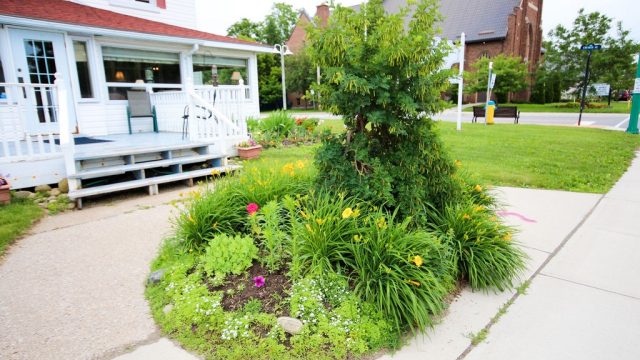 The-Manor-at-Gravenhurst-Retirement-Residence-1.jpg